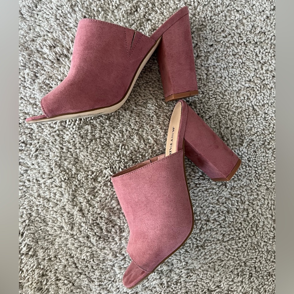 JUSTFAB size 9 mauve peep toed mules.